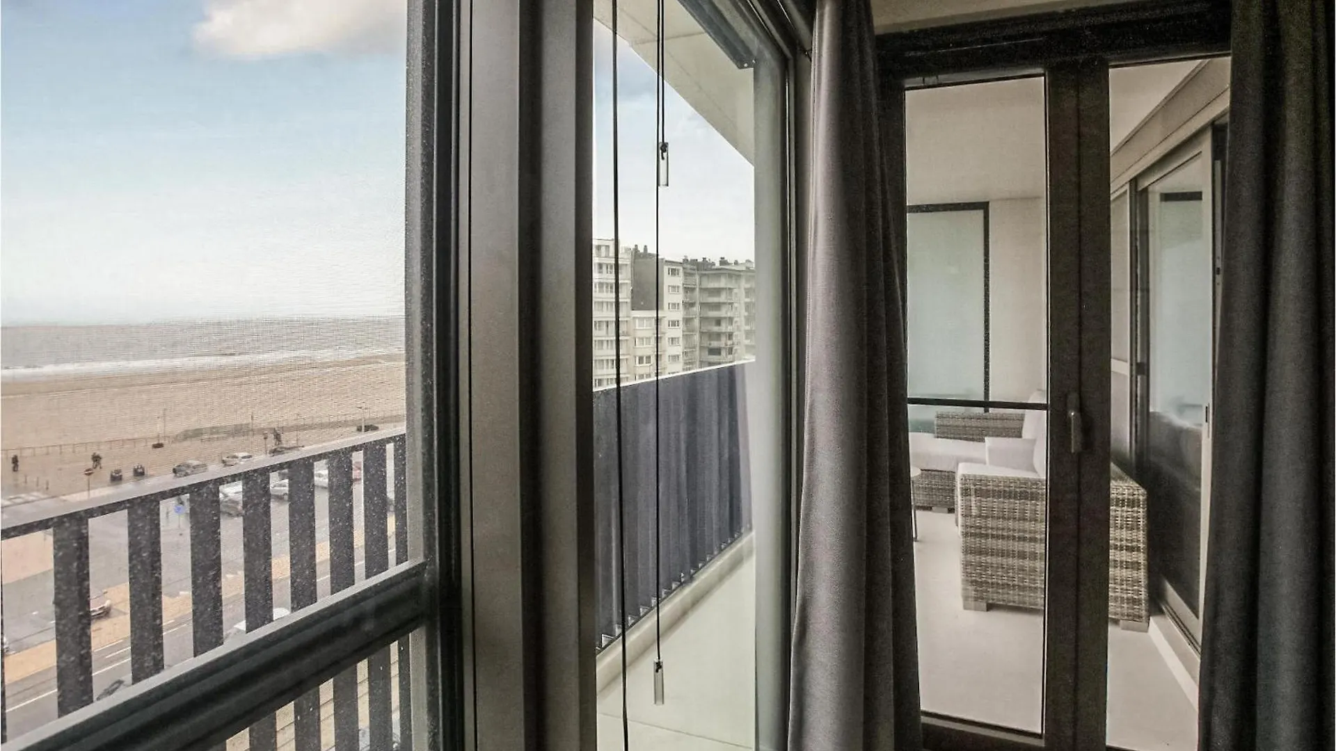 Residentie Crystal Apartment Ostend 0*,