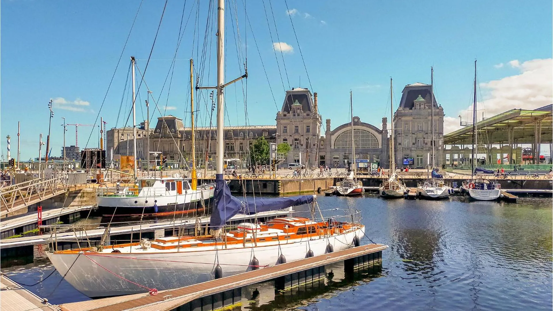 Residentie Crystal Apartment Ostend